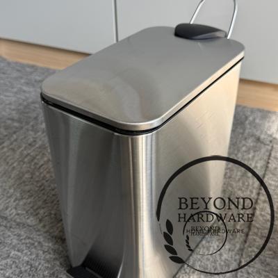 Stainless Steel Freestanding Pedal Trash Bin with Carry Handle